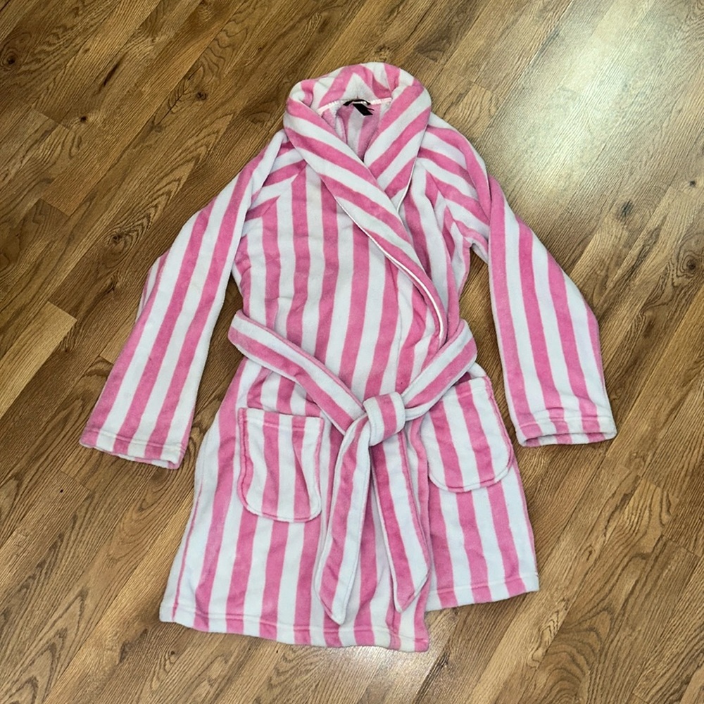 EUC Victoria’s Secret Bathrobe